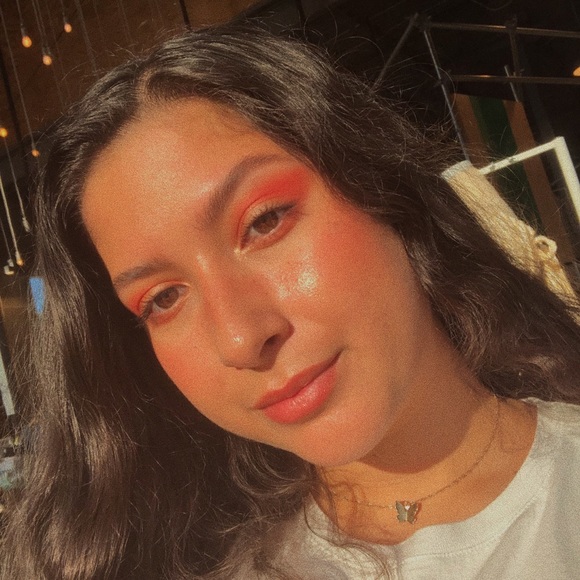 Meet your Posher, Elena - Picture 1 of 1